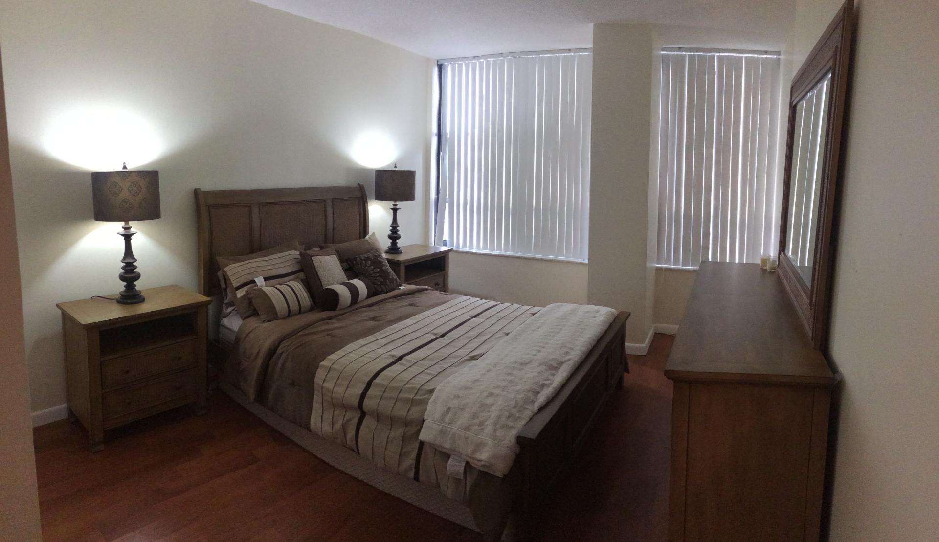 Spacious and warm flat